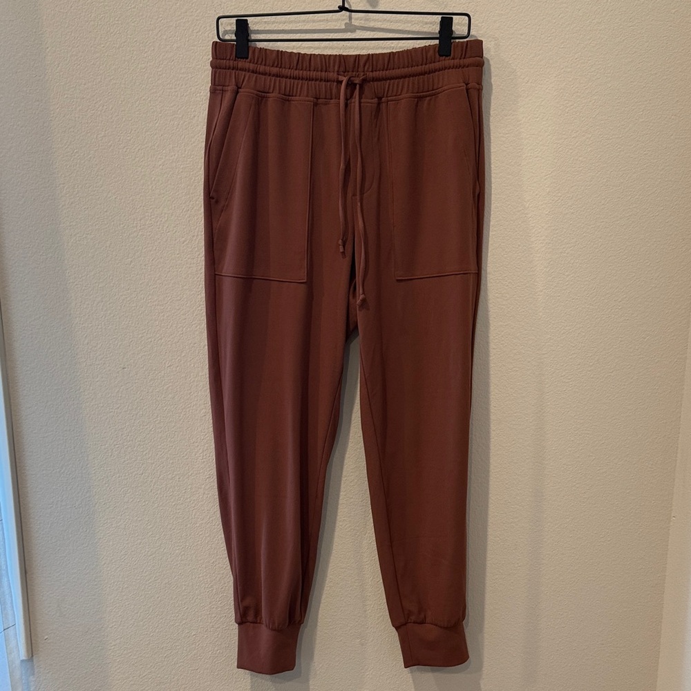 NWT Lou & Grey Slinky Stretch Chocolate Brown Joggers Size‎ Medium